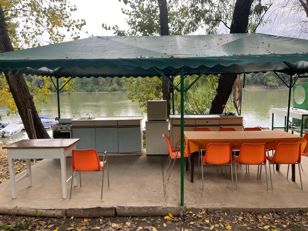 Tisza-Beach Wild Camping 5 Szegedin Exterior foto