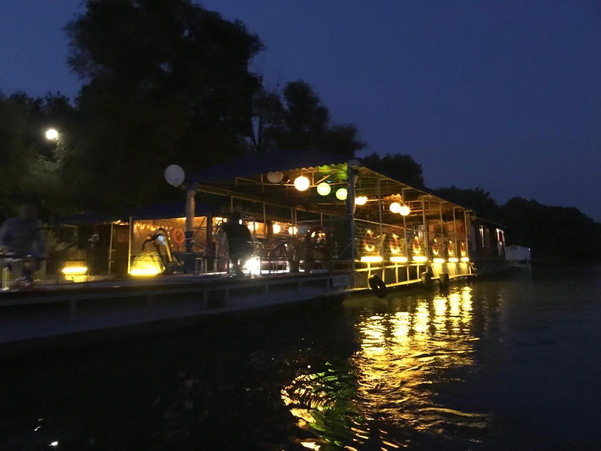 Tisza-Beach Wild Camping 5 Szegedin Exterior foto
