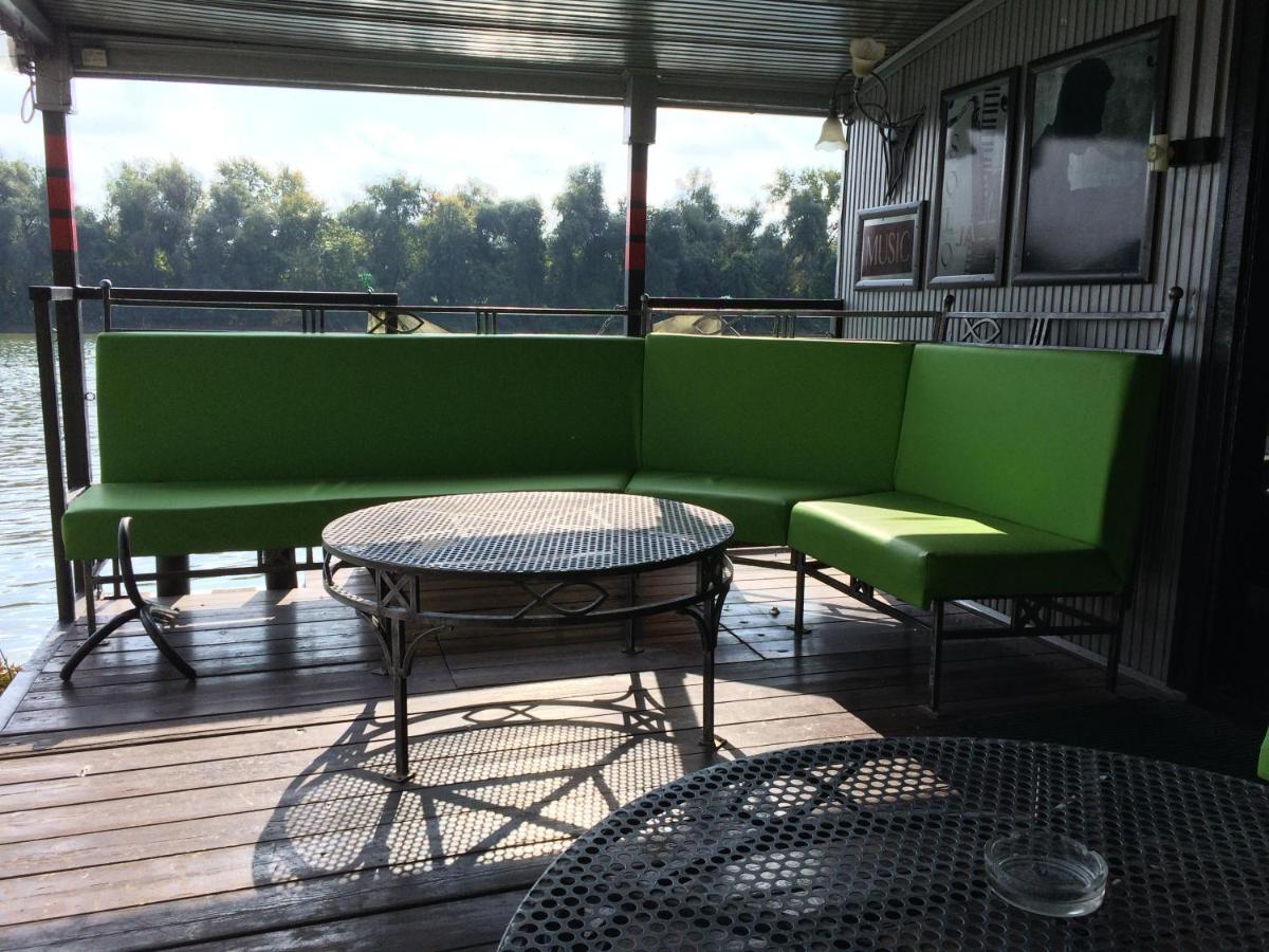 Tisza-Beach Wild Camping 5 Szegedin Exterior foto